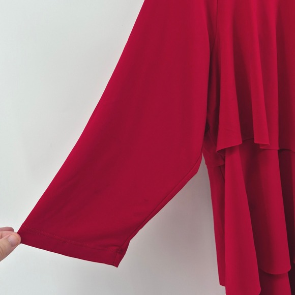 Susan Graver Red Tiered Liquid Knit Top Scoop Neck Blouse Plus Size‎ 1X - Picture 4 of 9